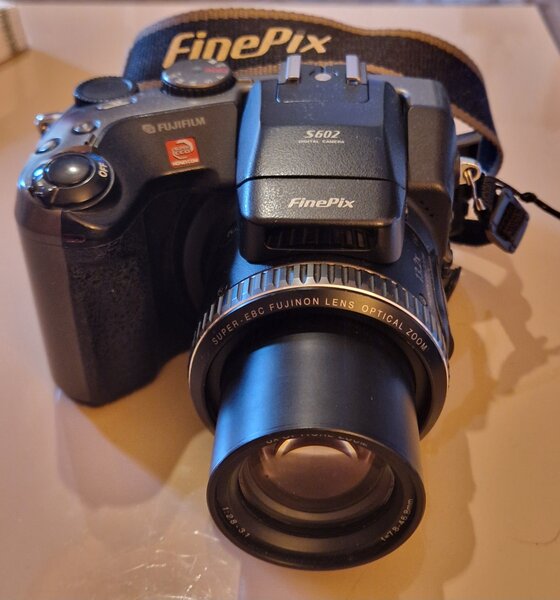 Vand Fuji Finepix s602